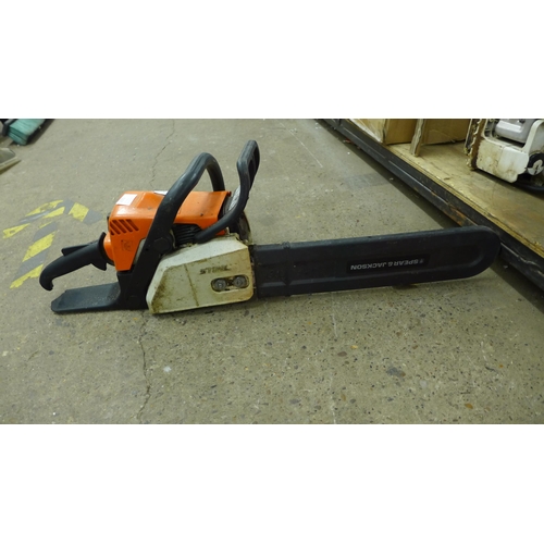 2075 - Stihl petrol-driven chain saw