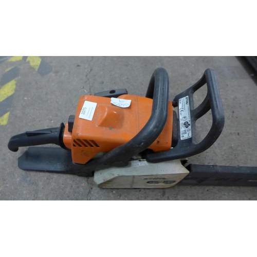 2075 - Stihl petrol-driven chain saw