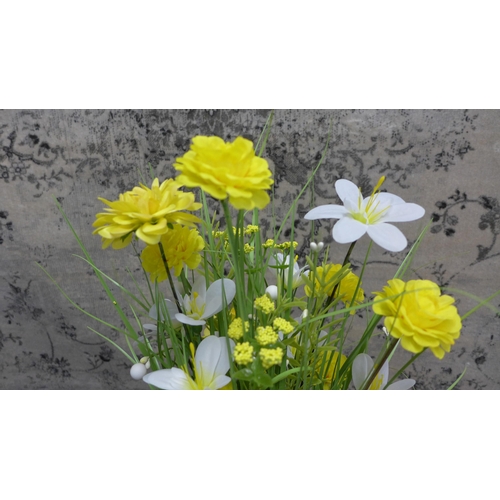 1519 - A floral grass bundle with Dahlias and Freesia, H 70cms (2925612)   #