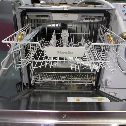 3069 - Miele Integrated Dishwasher - (368 -  97)   * This lot is subject to vat