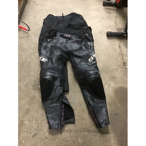 2090 - Spada Biker leather trousers, size 36