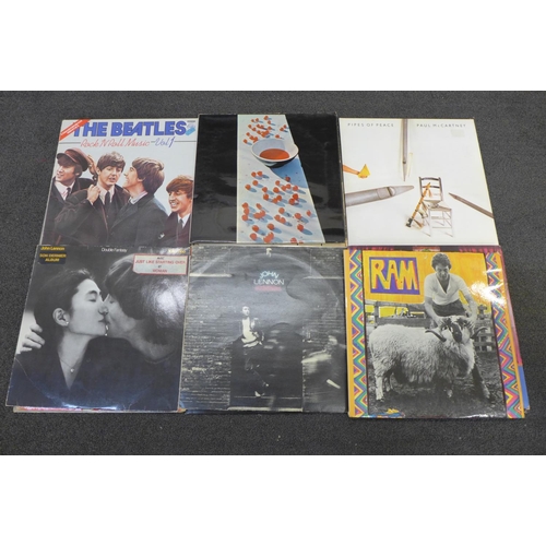 739 - The Beatles related LP records (17)