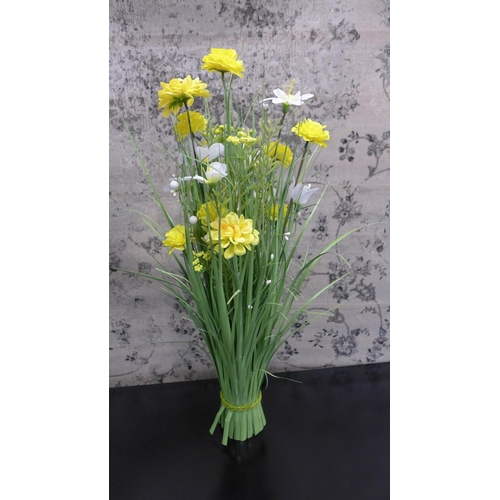 1389 - A floral grass bundle with Dahlias and Freesia, H 70cms (2925612)   #