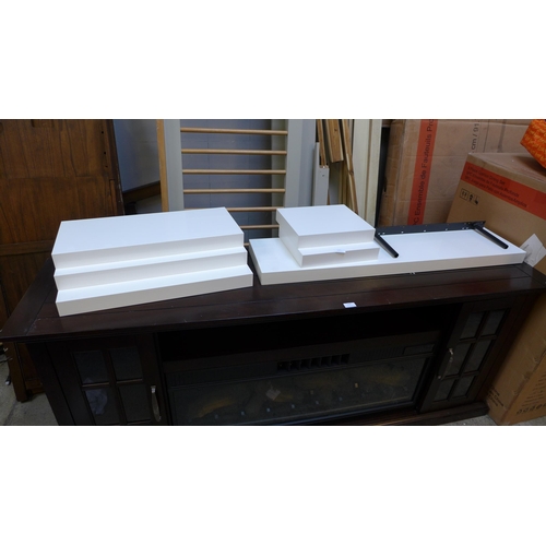 1601 - Assorted white floating shelves