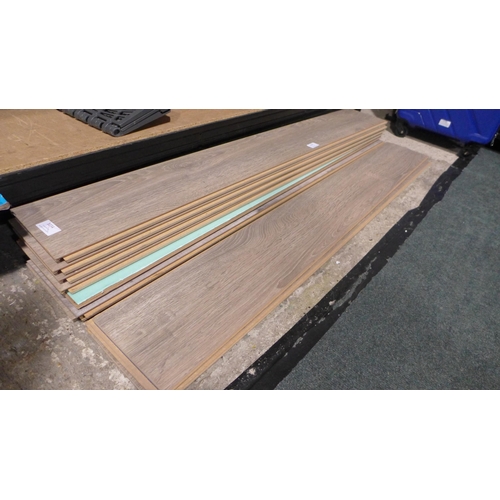 3169 - Pack Of Laminate Hartford Oak Flooring     (276-279)  * This lot is subject to vat