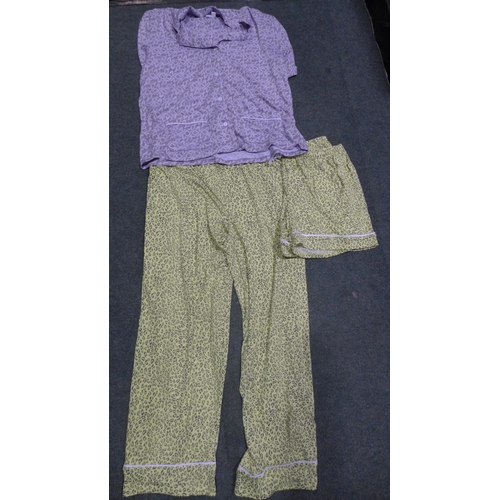 3193 - Two mixed pairs of DKNY pyjamas, mixed sizes * this lot is subject to VAT