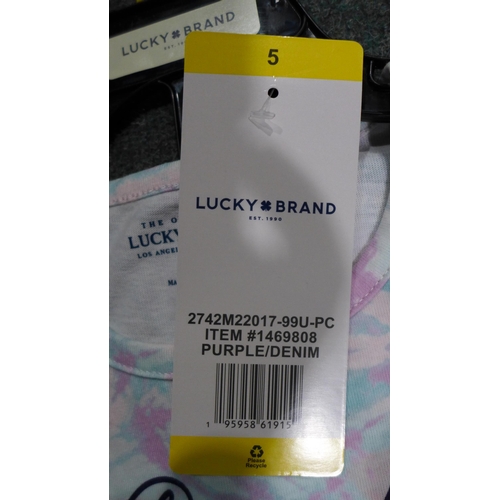 3201 - Quantity of Girls Lucky Brand shorts & T-shirt sets Mixed Size * this lot is subject to VAT