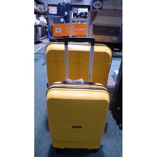 3317 - American Tourister 2pc Bon Air Dlx Yellow Suitcase Set (278-123)  * This lot is subject to vat