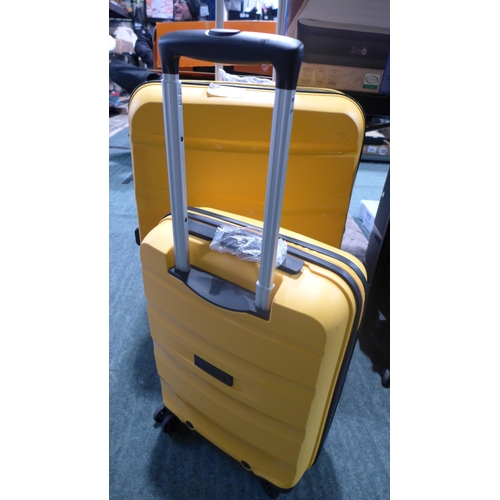 3317 - American Tourister 2pc Bon Air Dlx Yellow Suitcase Set (278-123)  * This lot is subject to vat