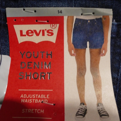 3331 - 16 Youth mixed sized Levi navy denim shorts * this lot is subject to VAT