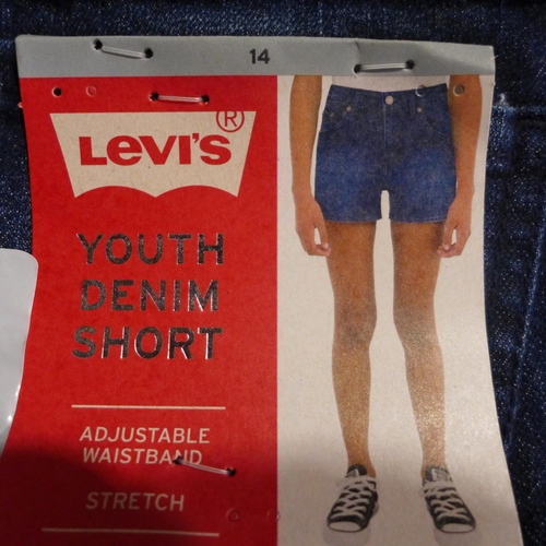 3339 - 20 Youth size 8 Levi's navy denim shorts * this lot is subject to VAT