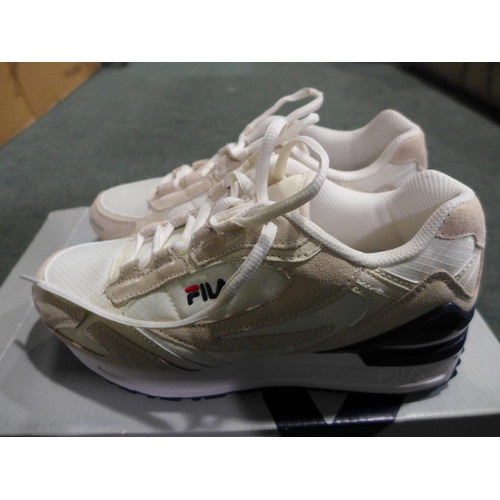 3347 - A pair of women's Fila Valado trainers (size UK 4.5) * this lot is subject to VAT