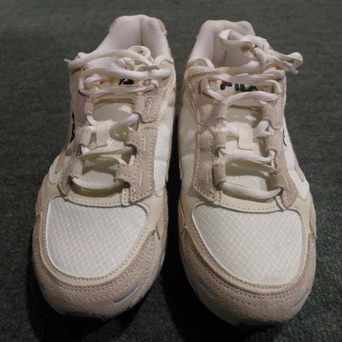 3348 - A pair of women's Fila Valado trainers (UK size 6) * this lot is subject to VAT