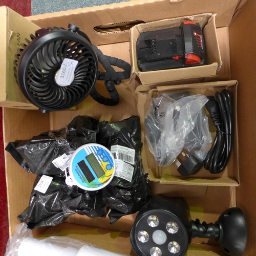 3070 - Six solar digital pool thermometers, 2 x Handheld mini cylinder vacuum cleaners and Battery fan and ... 