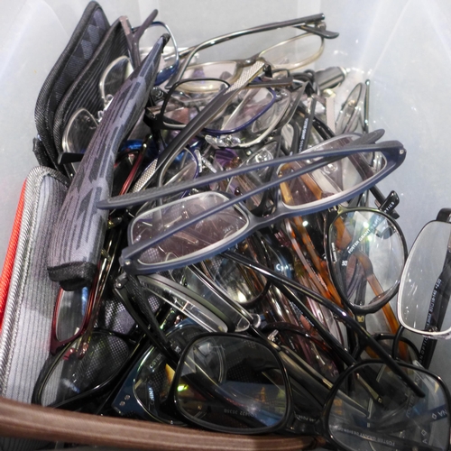 3122 - A Quantity of Reading Glasses (278-76-86) * This lot is subject to VAT