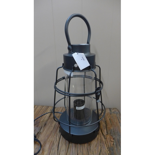 1306 - A Filey black metal and glass rechargeable lantern table lamp (3079725)   #