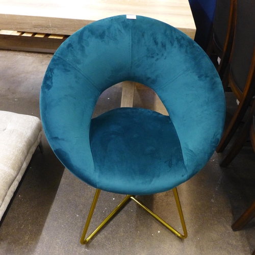 1513 - A Harper turquoise velvet and gold legs side chair