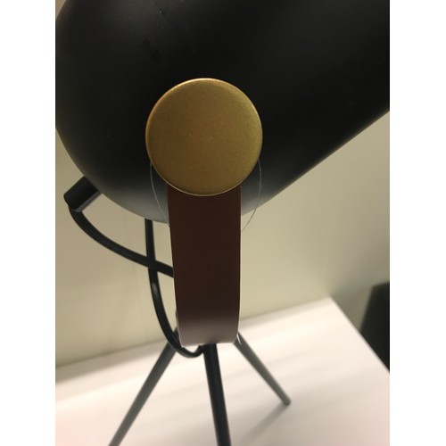 1382 - An Auden black metal tripod table lamp (3091716)   #