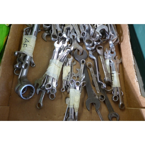 2001 - Box of approx. 80 metric and imperial spanners