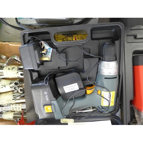 2007 - Power G 9.6v cordless drill with battery and charger