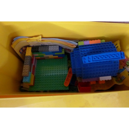 2177 - Box of mixed Lego includes GBL Project Machine