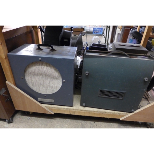 2194 - Job lot of vintage hi-fi inc. projectors, etc.