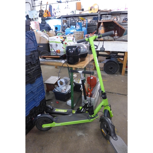 2327 - Reel electric scooter with charger and Evo push scooter