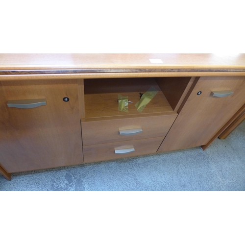 1575 - A wood effect desk, small locking chest and TV/media unit