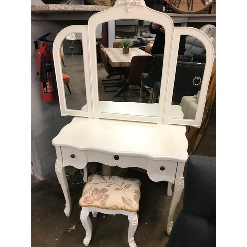 1493 - A white antique style dressing table with stool