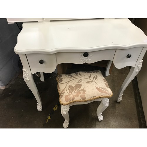 1493 - A white antique style dressing table with stool