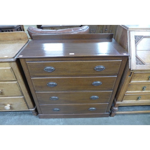 157 - An oak chest of drawers