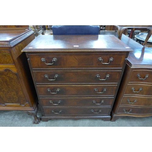 167 - A George III style mahogany chest of drawers