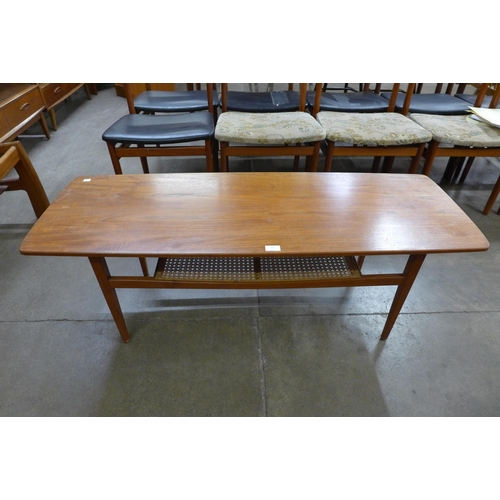 71 - A Danish teak coffee table