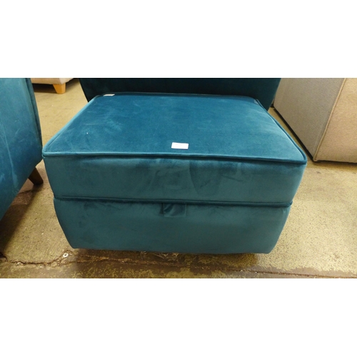 1525 - A Hoxton turquoise velvet footstool