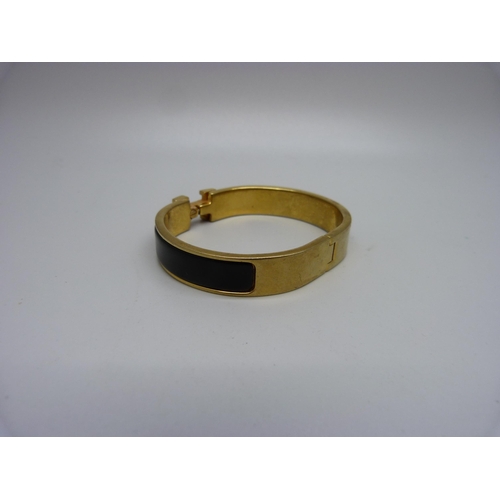 1008 - A vintage Hermes Chic bangle