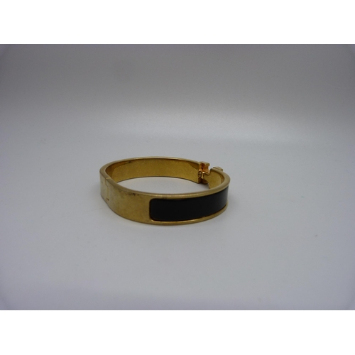 1008 - A vintage Hermes Chic bangle