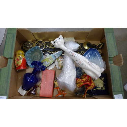 1023 - A box of mixed china, horse brasses, including Copenhagen, Royal Crown Derby, Bermuda Pottery, etc. ... 