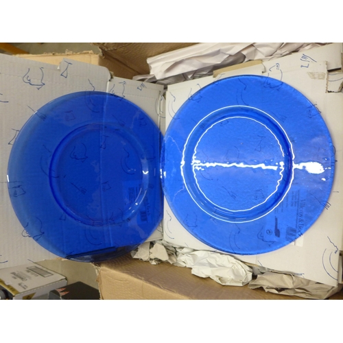 1045 - Six Villeroy and Boch charger plates in Circolo blue **PLEASE NOTE THIS LOT IS NOT ELIGIBLE FOR POST... 