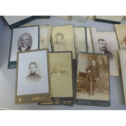 623 - A collection of eighty cabinet cards