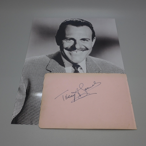 647 - Terry-Thomas autograph page with picture