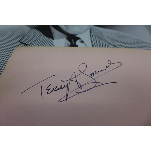 647 - Terry-Thomas autograph page with picture