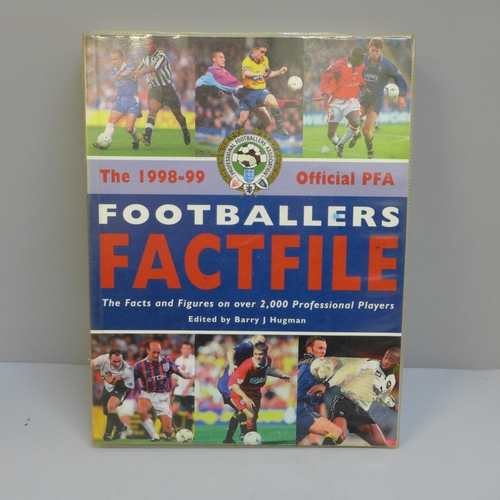 670 - Footballers Fact File 1998-99, with signatures including Berkovic, Colin Cooper, Davenport, Di Canio... 