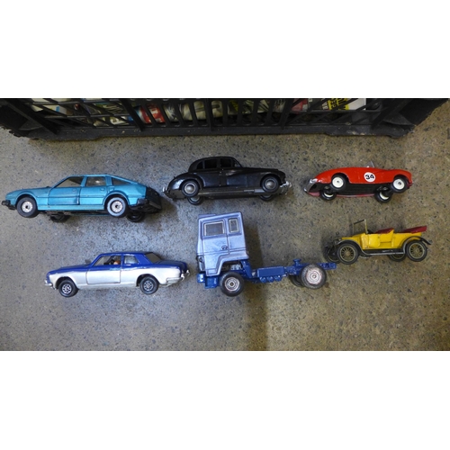 725 - Die-cast model vehicles including four car transporters, three Corgi and one Dinky, cars include Bud... 