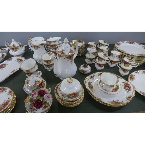 762 - A large collection of Royal Albert Old Country Roses, some seconds