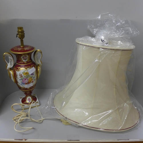 779 - A French table lamp, 33.5cm