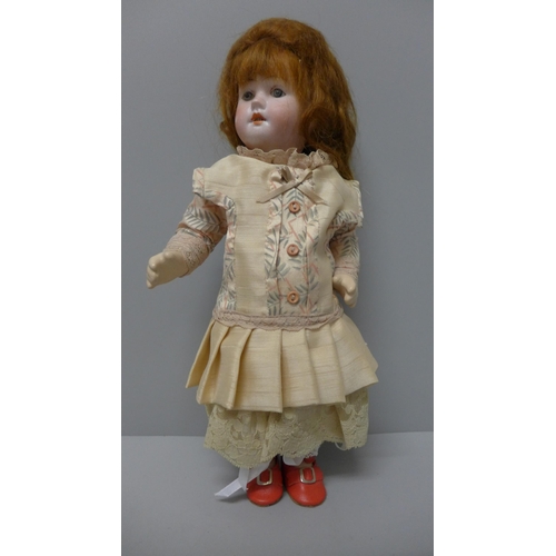 802 - A German doll, 27cm