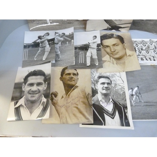 816 - An Australian Team On Tour 1961 autograph sheet, together with autographed photographs of Neil Harve... 