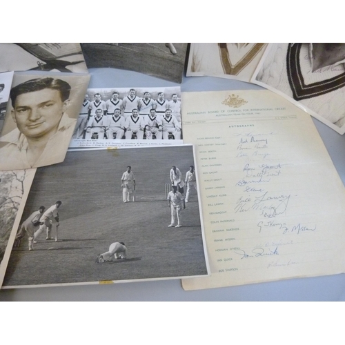 816 - An Australian Team On Tour 1961 autograph sheet, together with autographed photographs of Neil Harve... 