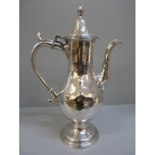 826 - A silver George III coffee pot, Newcastle 1784, 989g. This lot is offered for sale with non-transfer... 