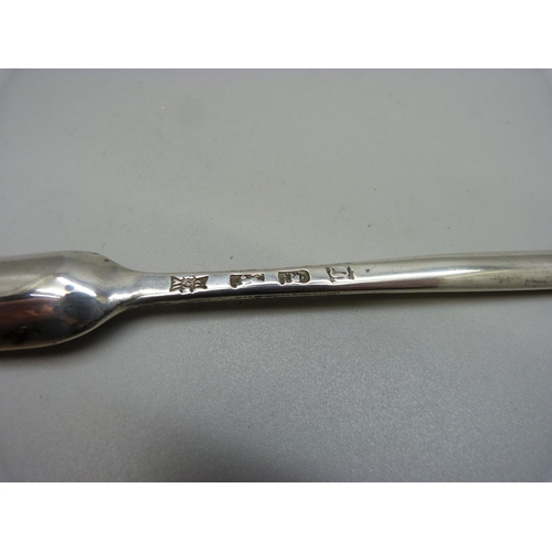 841 - A George II silver marrow scoop, London 1758, W. Shaw and W. Priest, 46g, 21.5cm